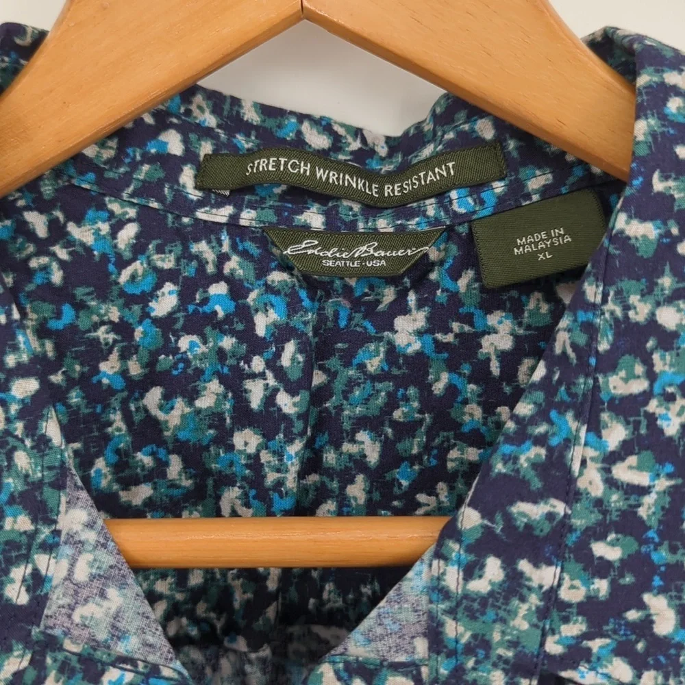 Eddie Bauer Women’s Leaf Motif Button Up Shirt - Picture 2 of 8